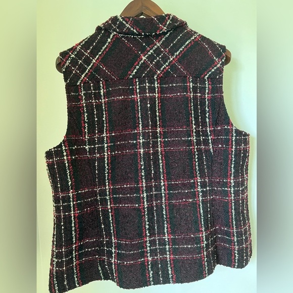 Christopher & Banks Merlot Black Red Plaid Curly/Tweed Zipped Vest - Picture 7 of 7